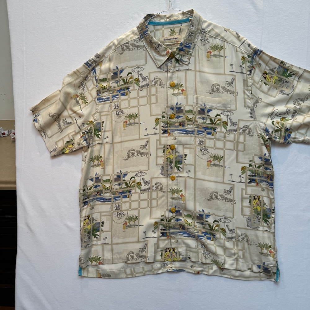 Tommy Bahama original fit Hawaiian shirt XL